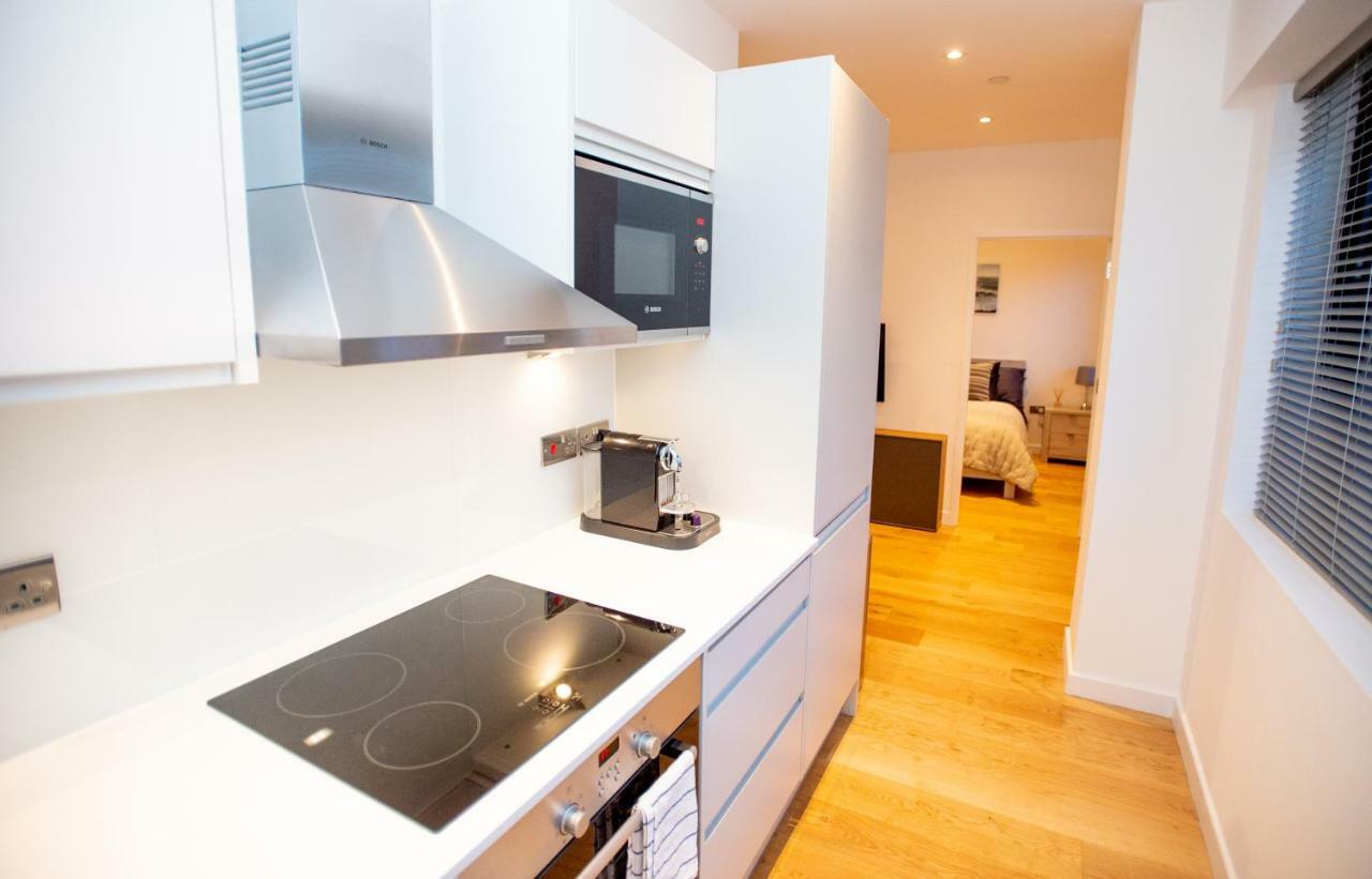 Stylish And Clean 1 Bed Apartment Maidenhead Town Center Bagian luar foto